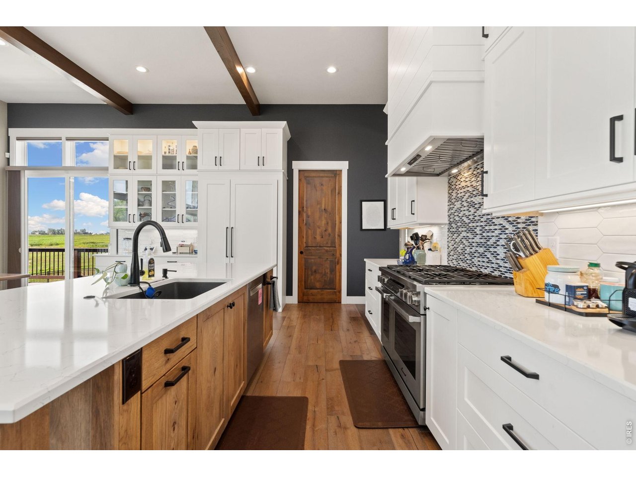 Property Photo 21 Beautiful modern farmhouse vibes.