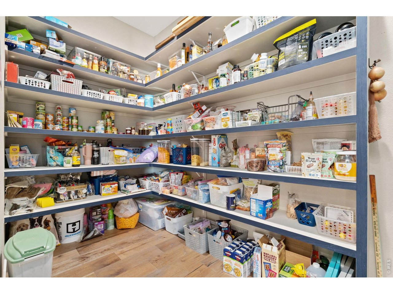 Property Photo 22 Huge walk-in pantry!