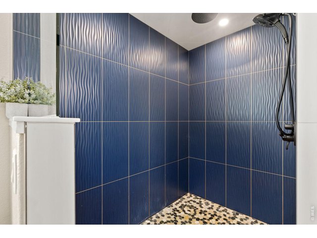 Property Photo 31 Huge steam shower!