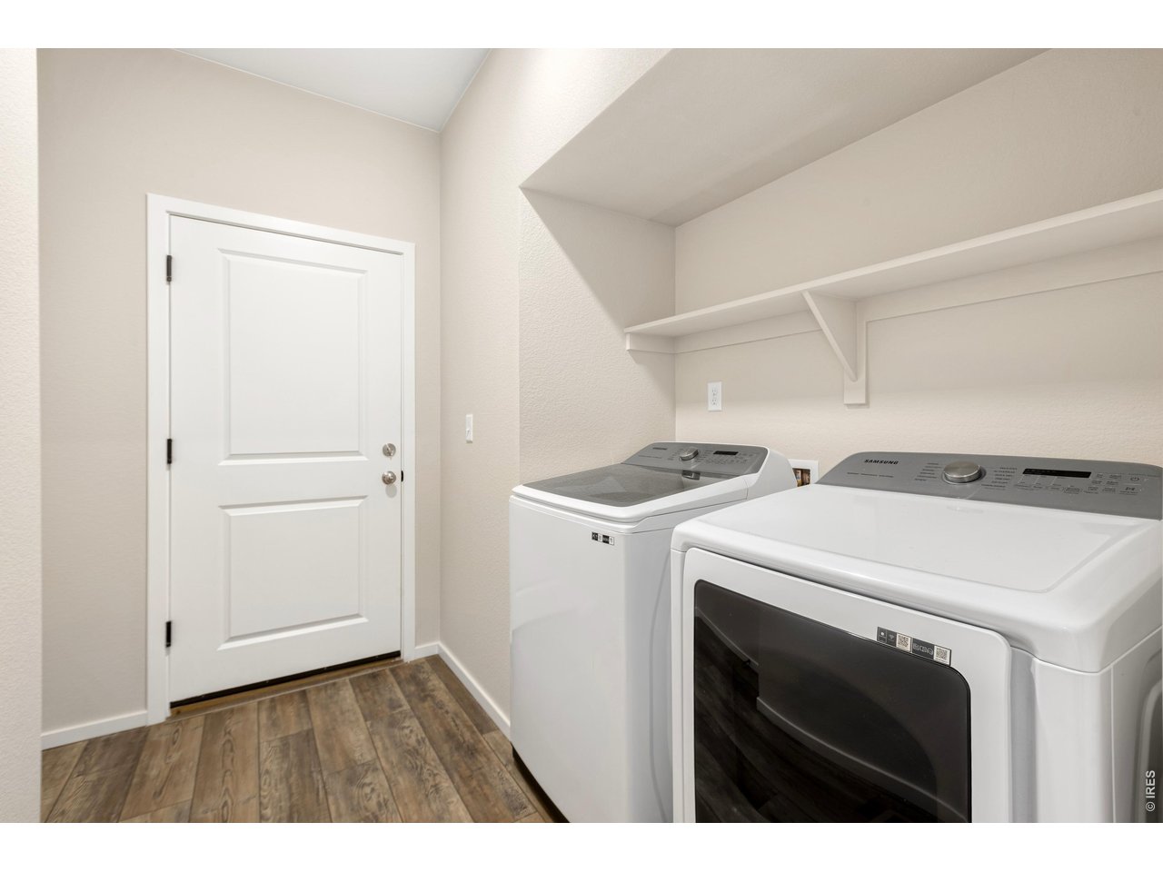 Property Photo 16 Laundry