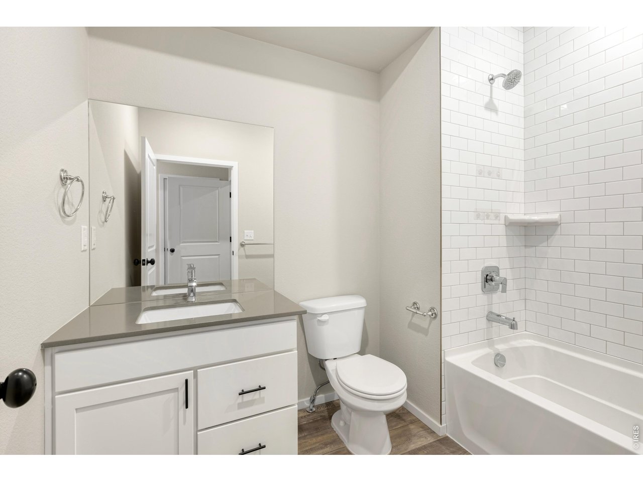 Property Photo 17 Full Bath