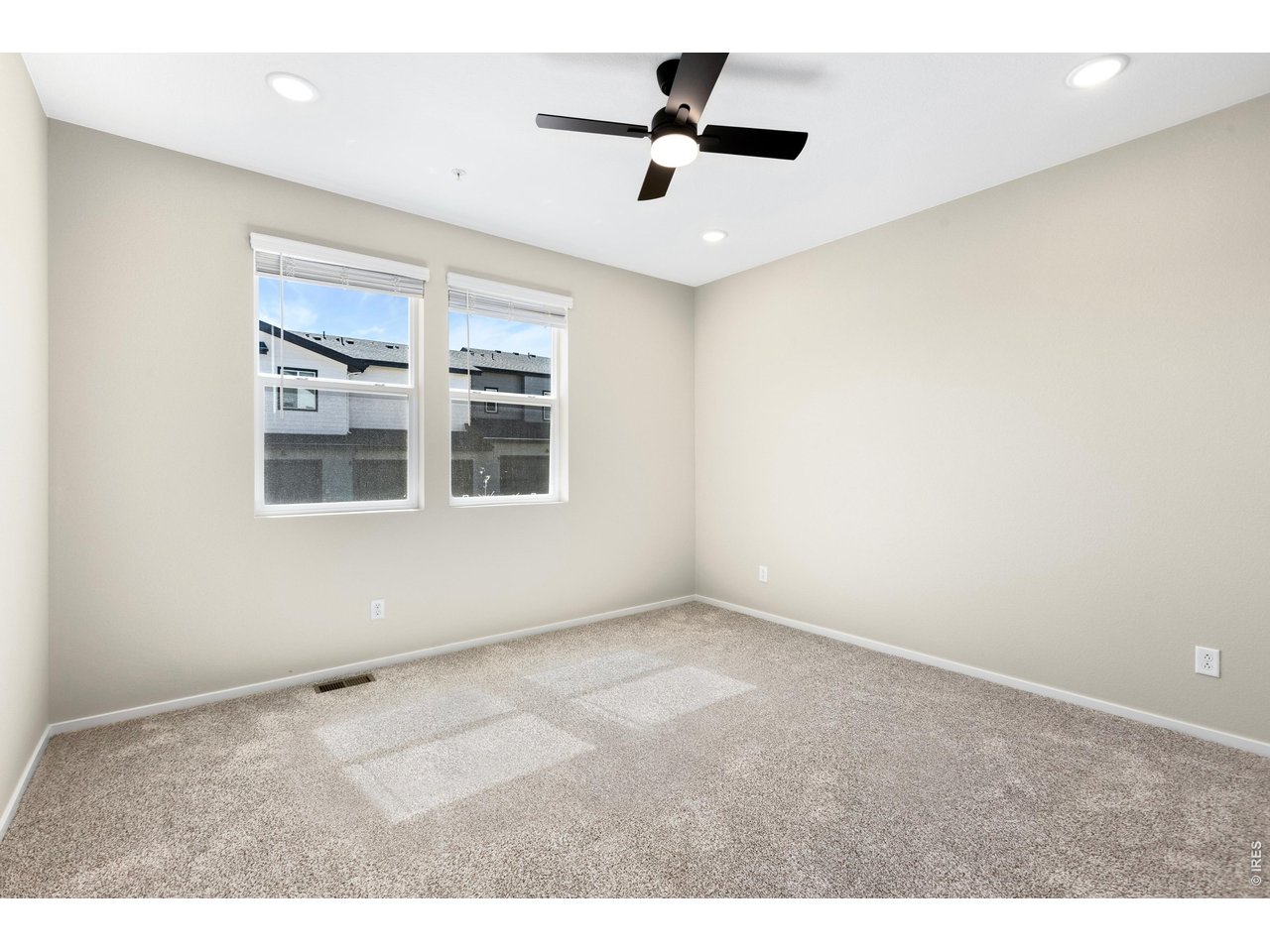 Property Photo 11 Primary Suite
