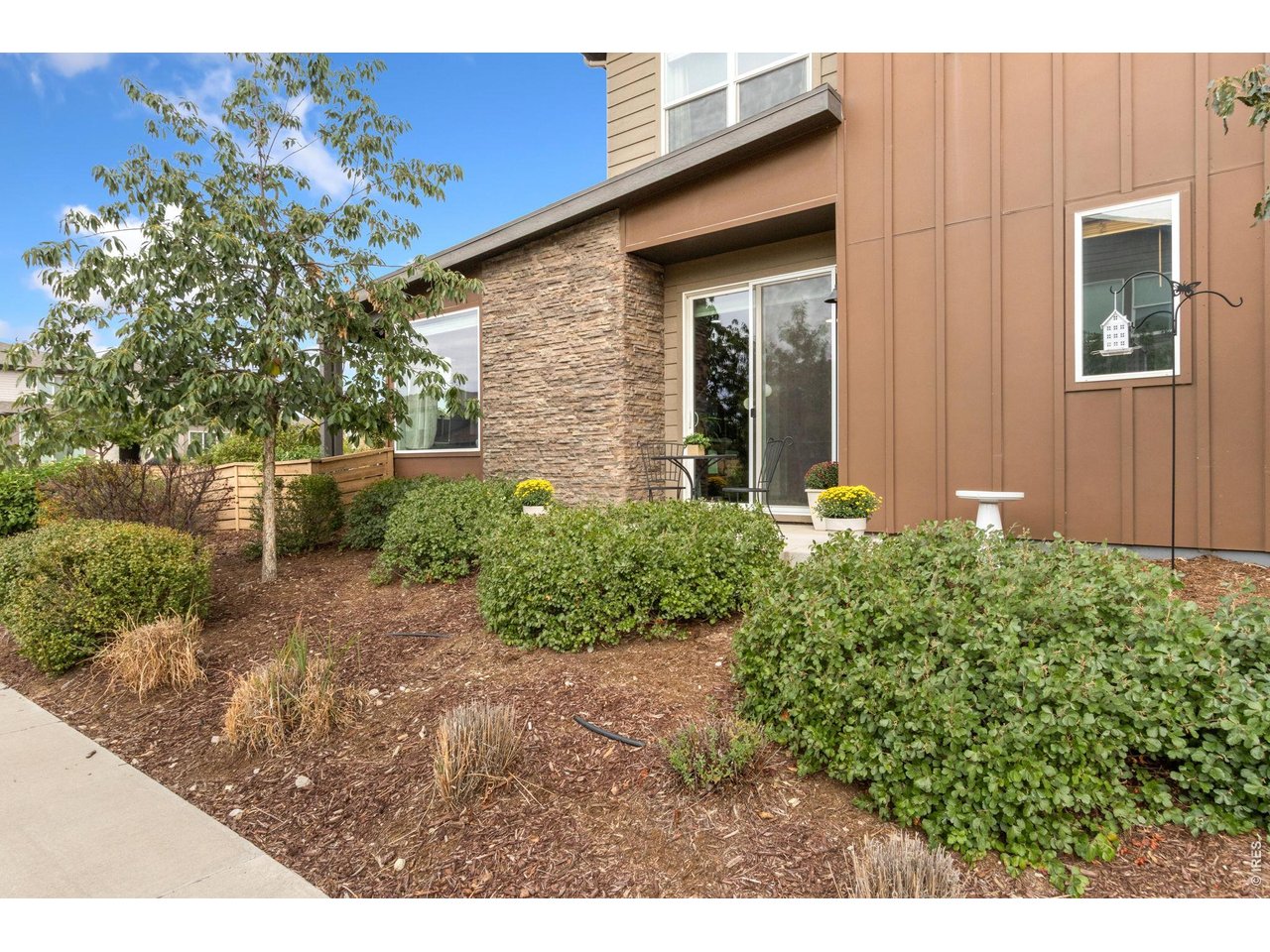Property Photo 28 West side of this end unit townhome.