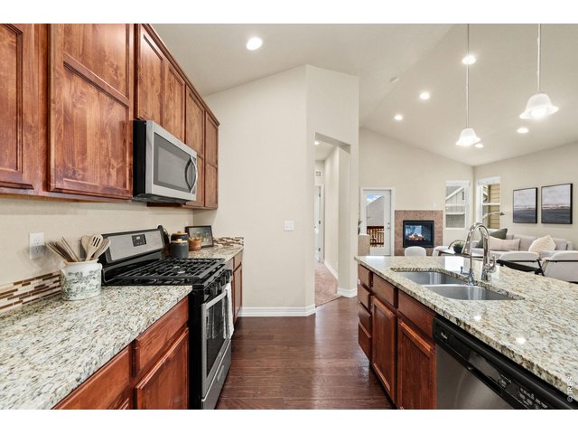 Property Photo 8 Kitchen