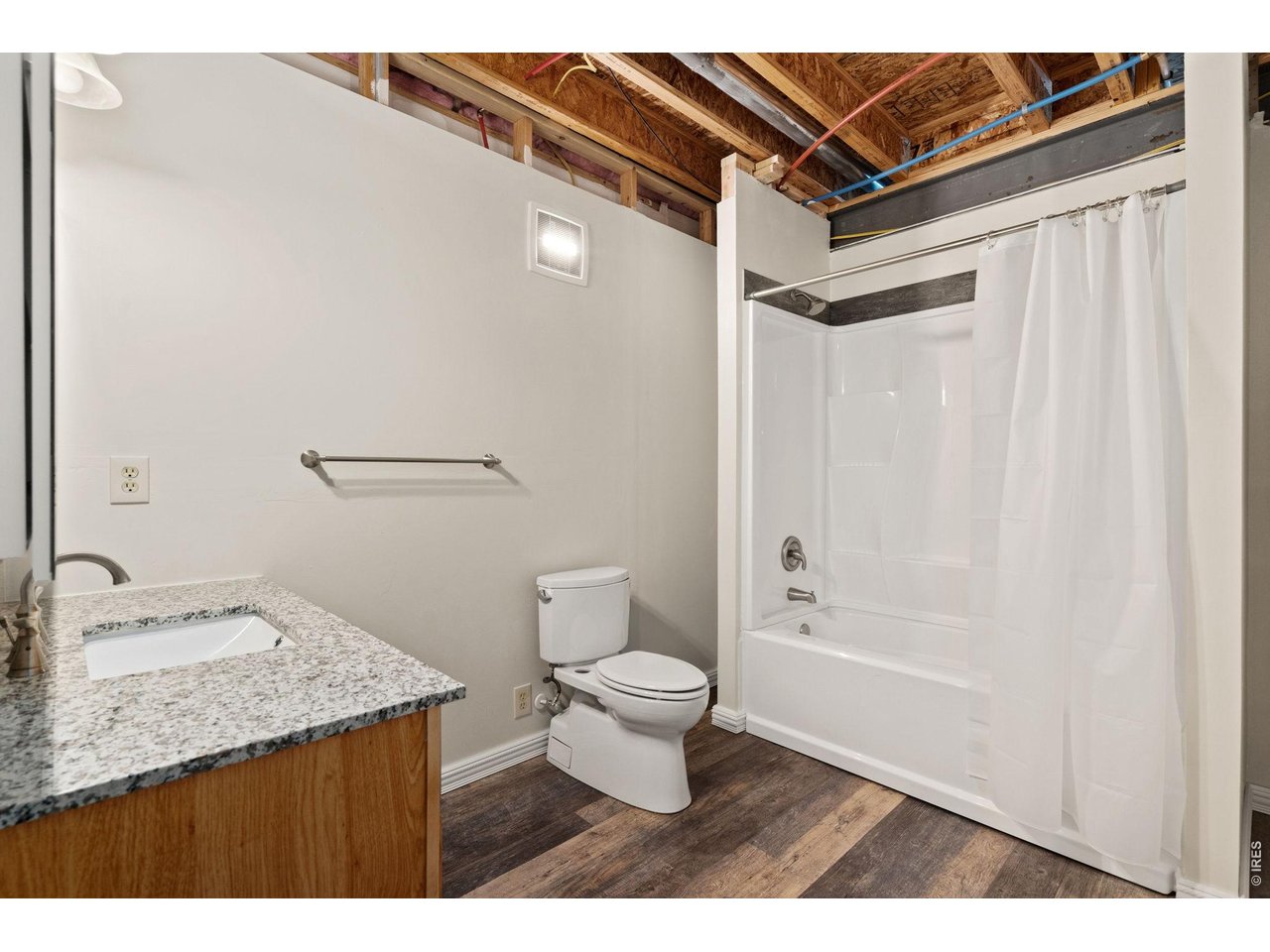 Property Photo 24 Basement bathroom