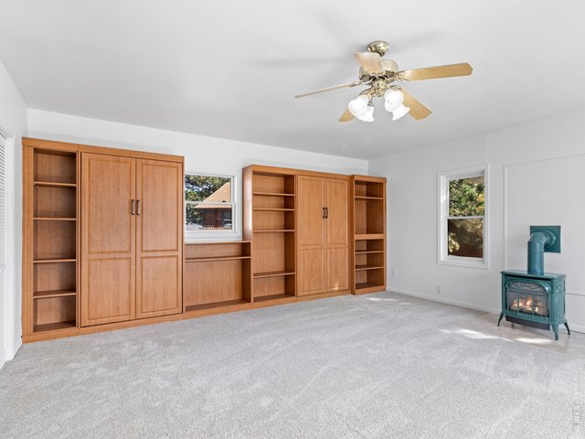 Property Photo 27 Built-in library and murphy beds in 3rd bedroom