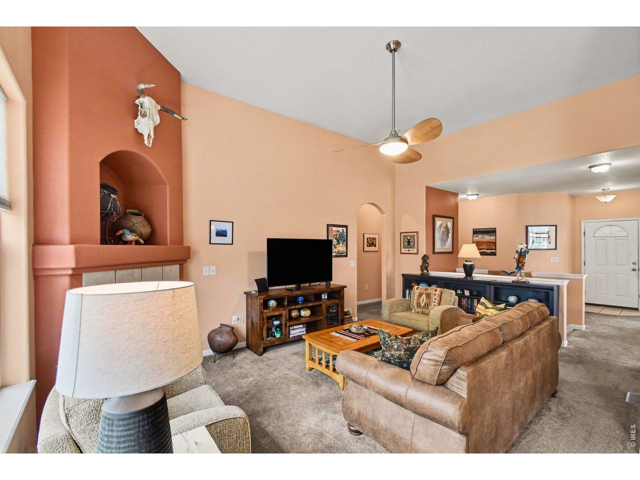 Property Photo 4 Living Room