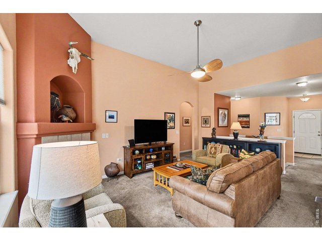 Property Photo 4 Living Room