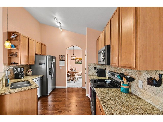 Property Photo 8 Kitchen