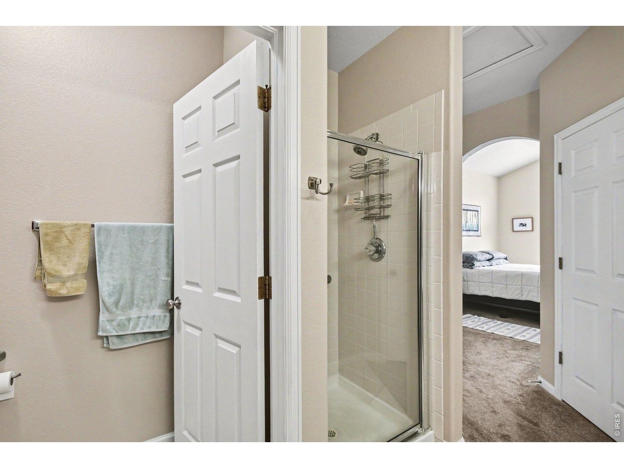 Property Photo 16 Primary Bathroom