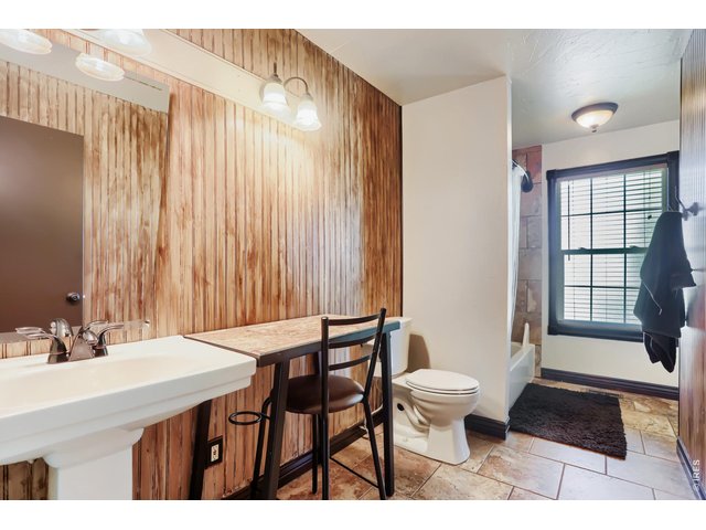 Property Photo 16 