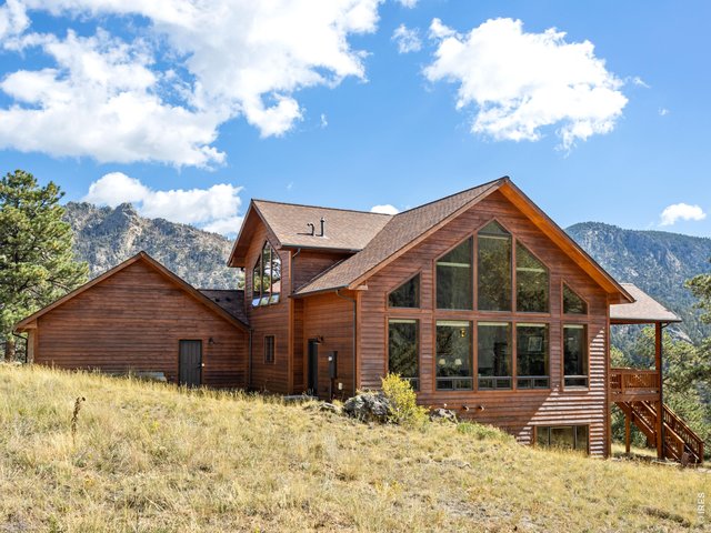 Property Photo 45 Stunning greatroom design to take in those views