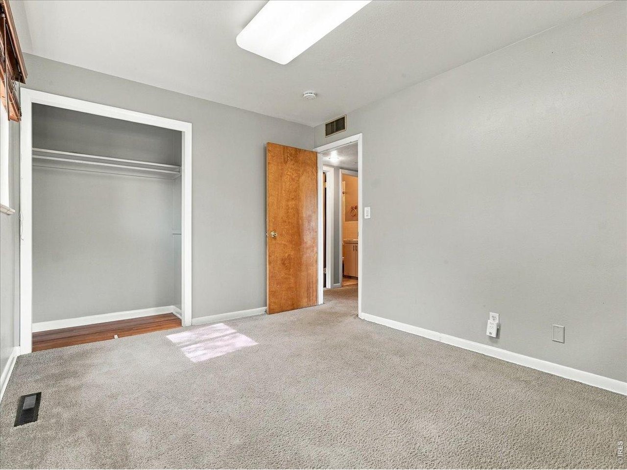 Property Photo 14 2nd bedroom