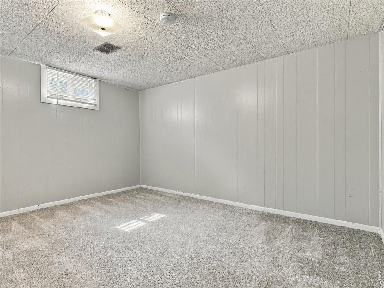 Property Photo 27 Non conforming basement 4th bedroom