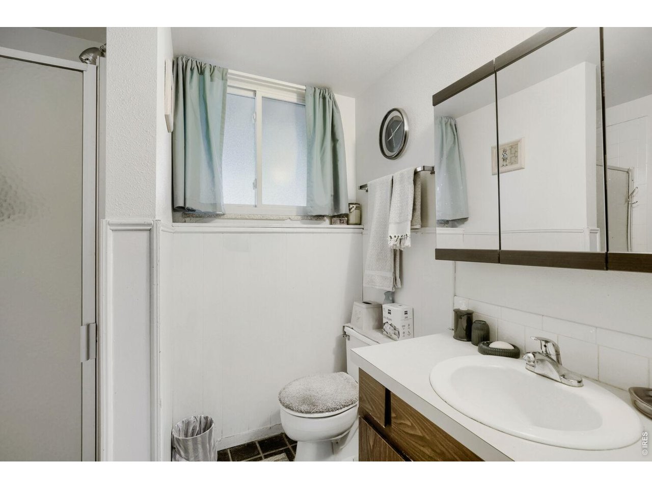 Property Photo 24 Garden Level shared Bath