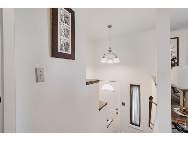 Property Photo 18 Entry way