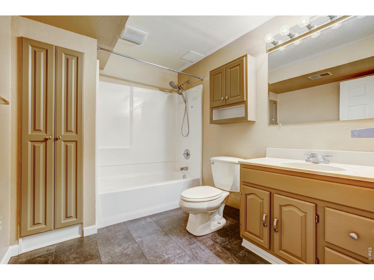 Property Photo 22 Basement Bathroom