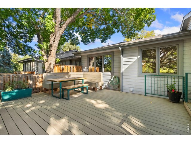 Property Photo 18 Expansive Deck