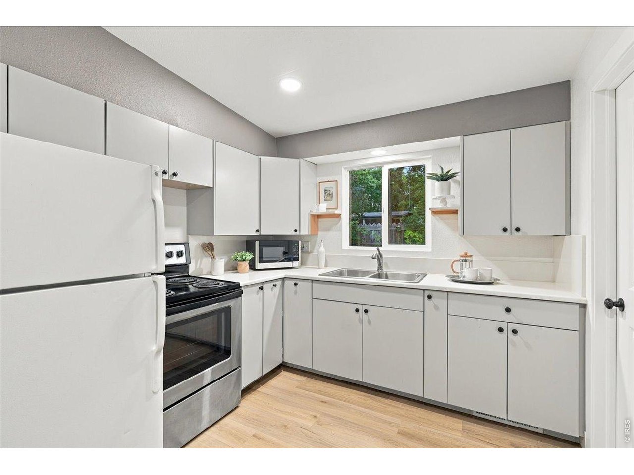 Property Photo 15 