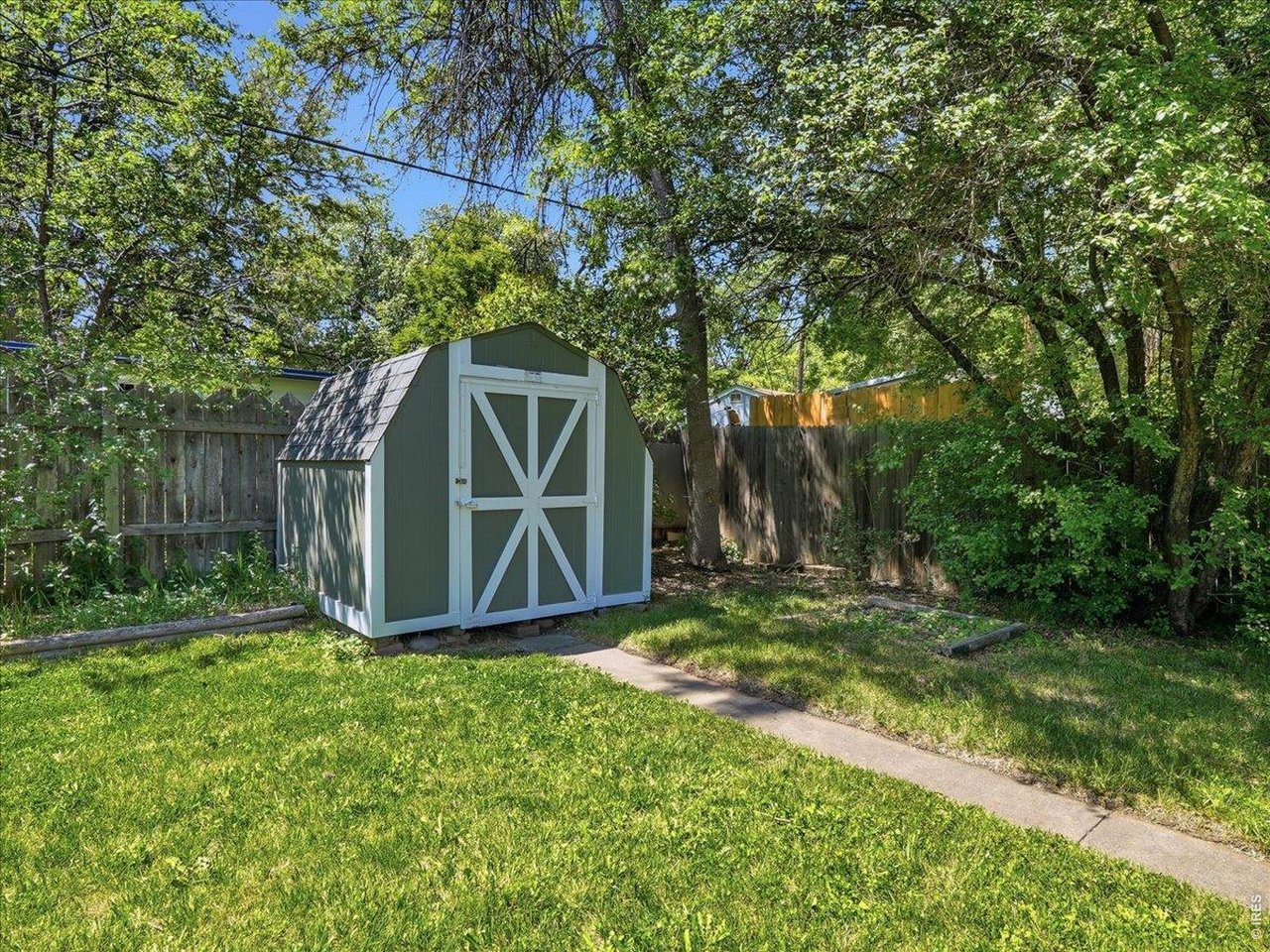 Property Photo 40 shed
