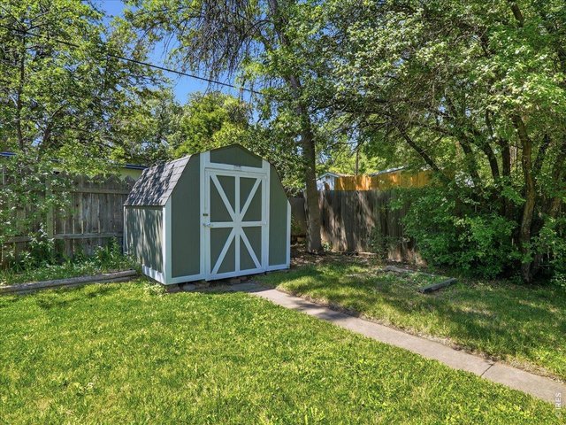 Property Photo 40 shed