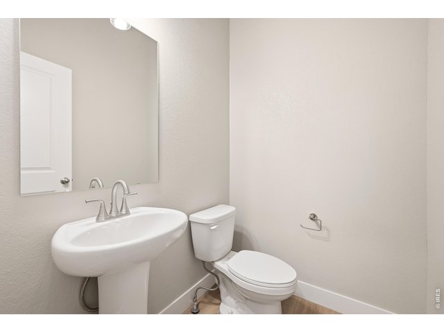 Property Photo 10 Main floor powder room
