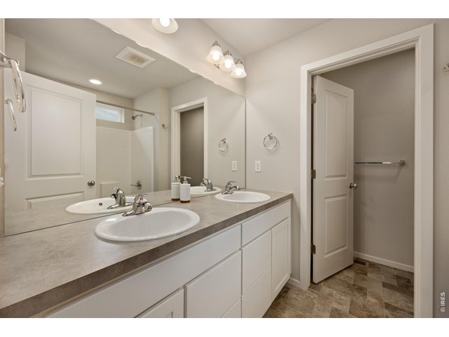 Property Photo 20 Full Primary Bath