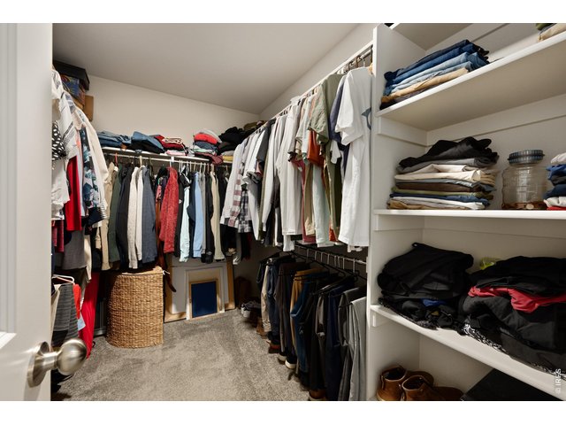 Property Photo 21 Large Walk-In Closet