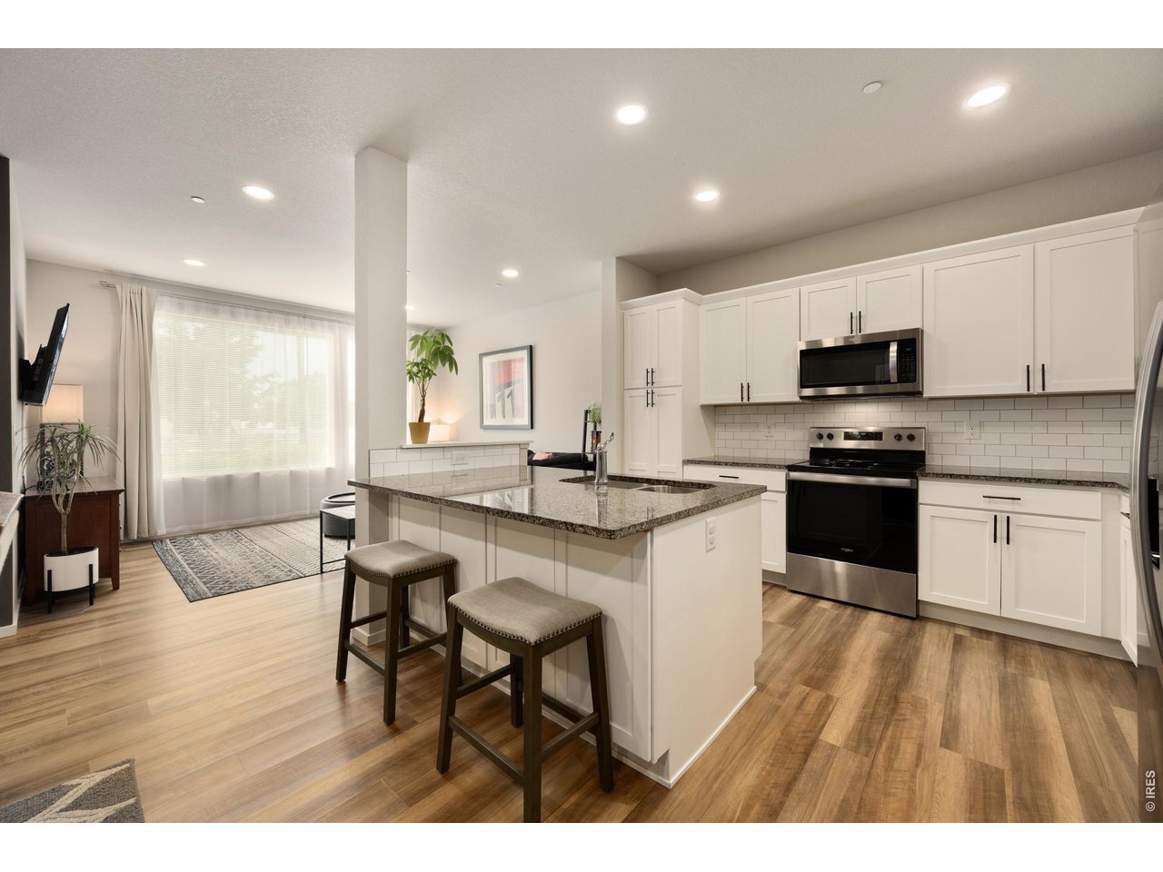 Property Photo 8 Slab Granite Center Island