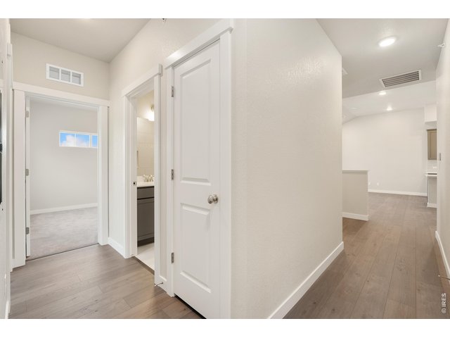 Property Photo 14 Hallway to bedrooms