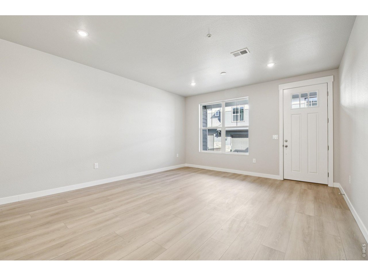 Property Photo 7 Bright, open and spacious living area