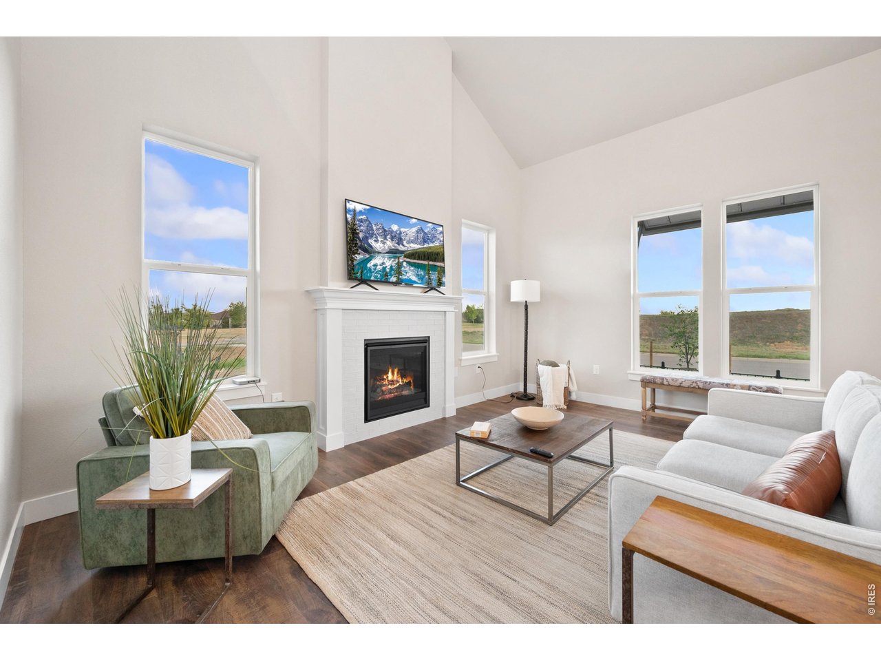 Property Photo 9 Light and open living room