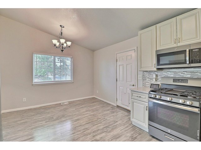 Property Photo 15 Gas Range