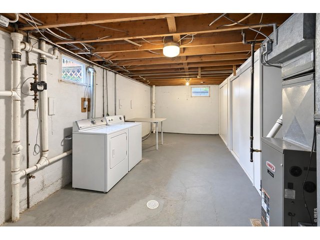Property Photo 20 Washer, Dryer & Folding Table