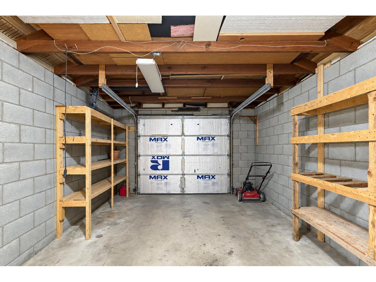 Property Photo 44 Garage Interior