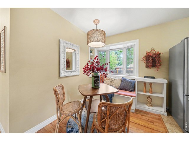 Property Photo 8 Breakfast nook with BIG BRIGHT BAY window