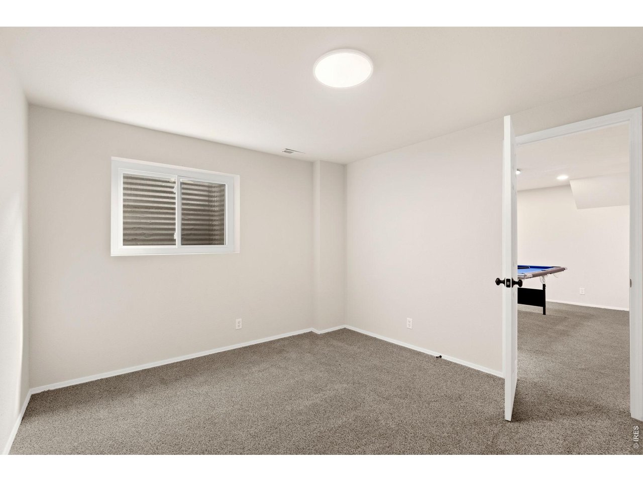 Property Photo 21 Basement bedroom