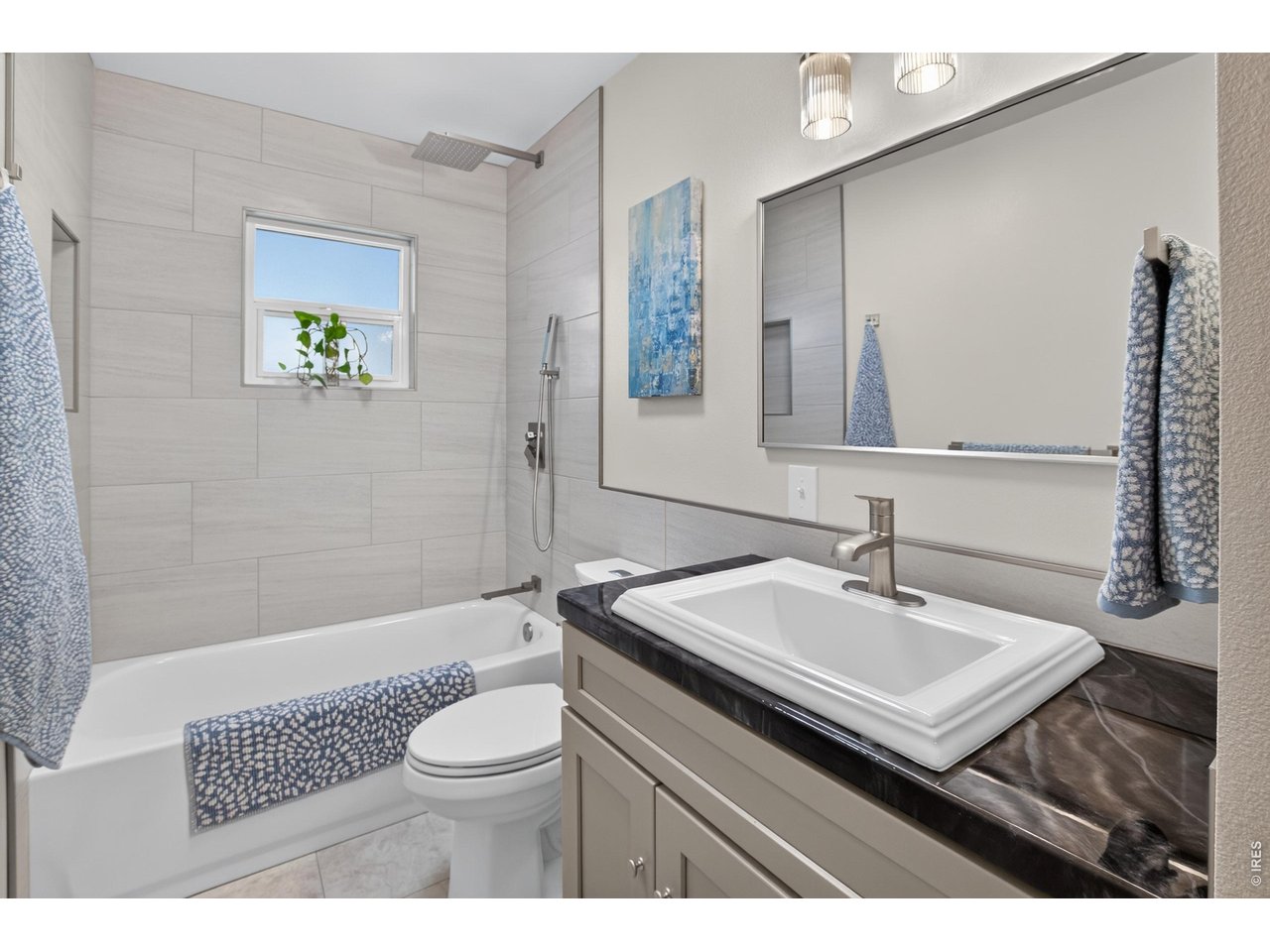 Property Photo 14 Full hall bathroom