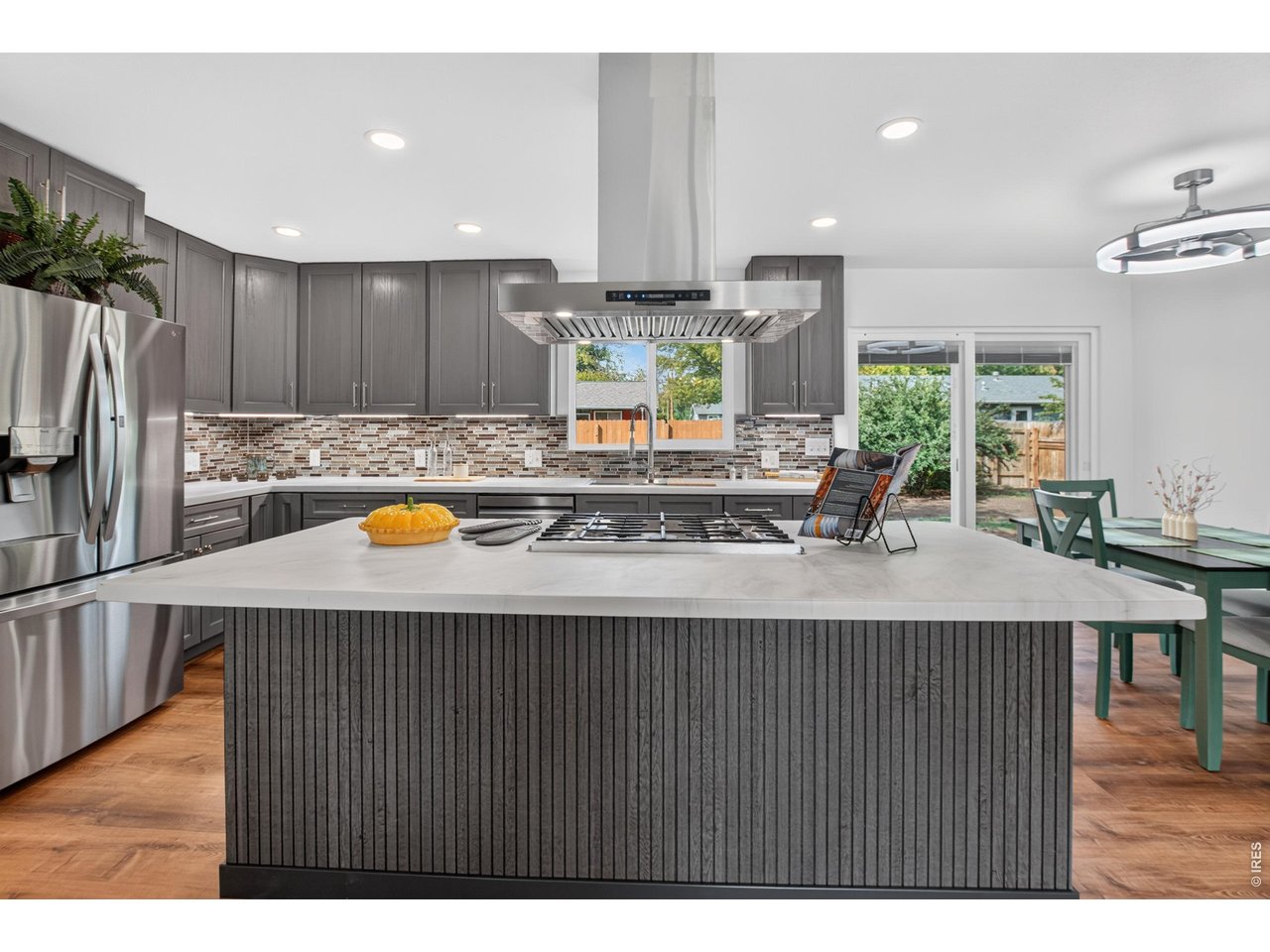 Property Photo 7 Gourmet kitchen with high-end appliances