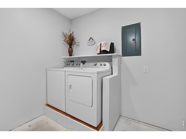 Property Photo 17 Laundry area in heated garage