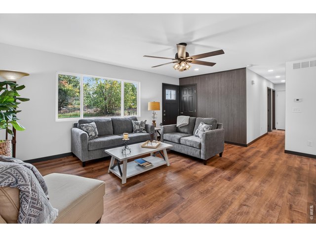 Property Photo 9 Bright living room