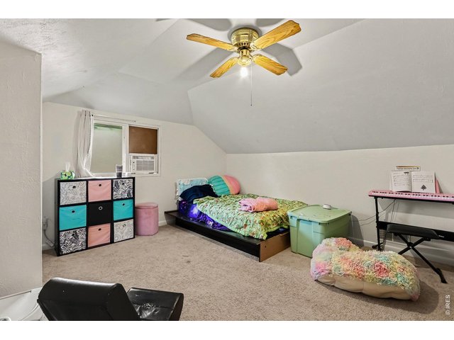 Property Photo 15 Upstairs bedroom