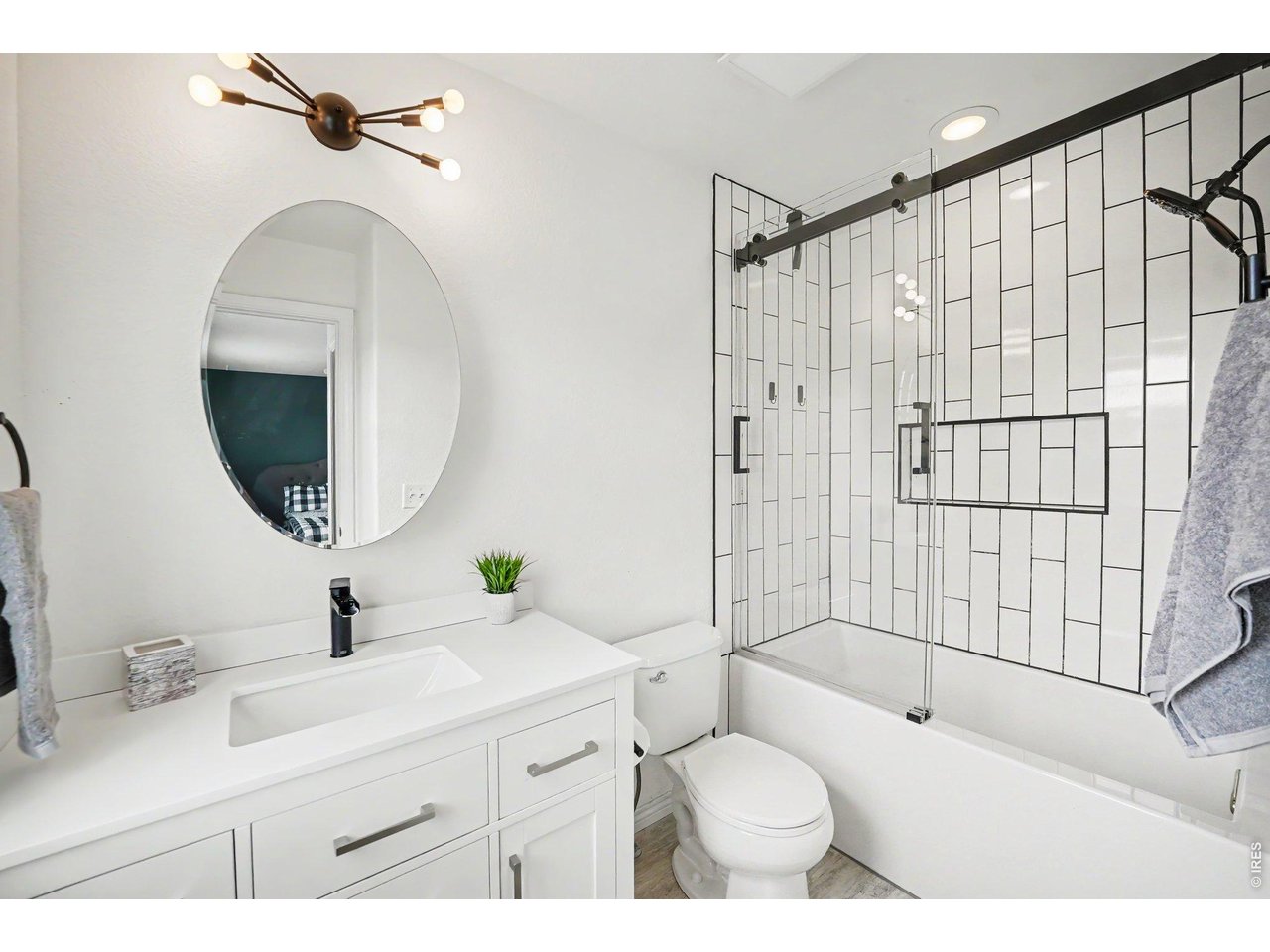 Property Photo 13 Bathroom 1