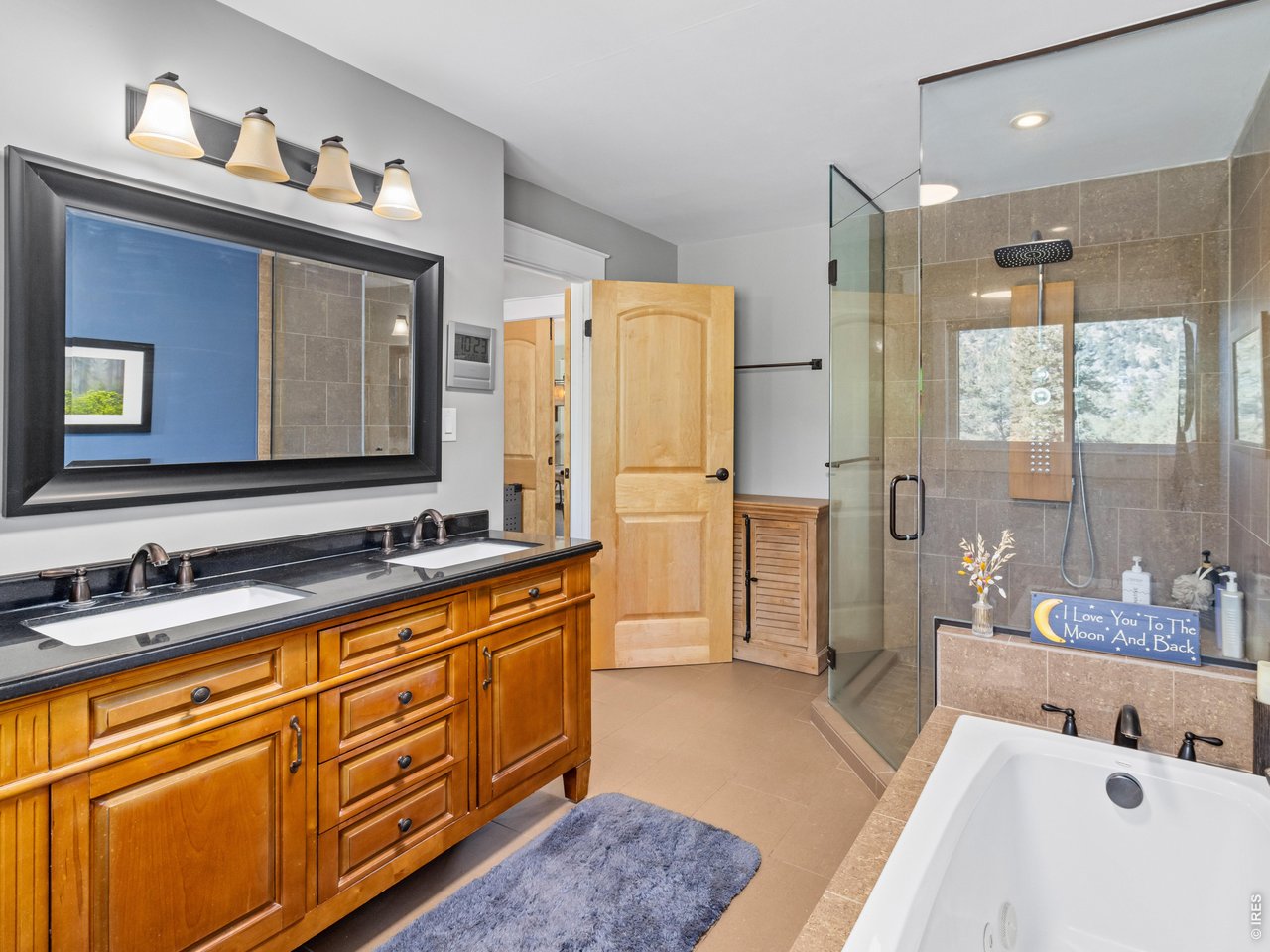 Property Photo 29 Primary bath