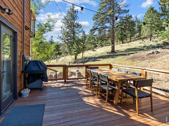 Property Photo 20 Huge side deck that is totally private...