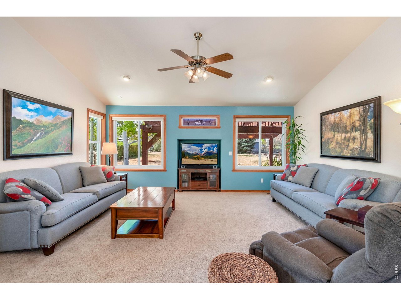 Property Photo 10 Large main floor living room