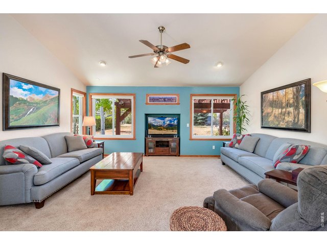 Property Photo 10 Large main floor living room