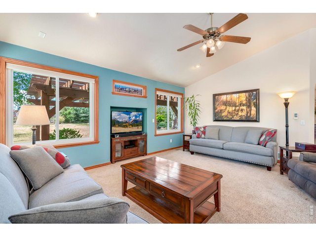 Property Photo 11 Large windows to enjoy sunlight and backyard views