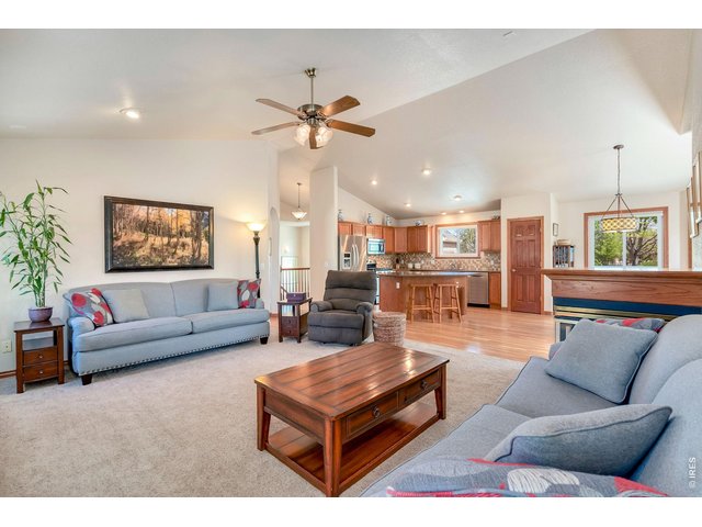 Property Photo 12 Open floor concept