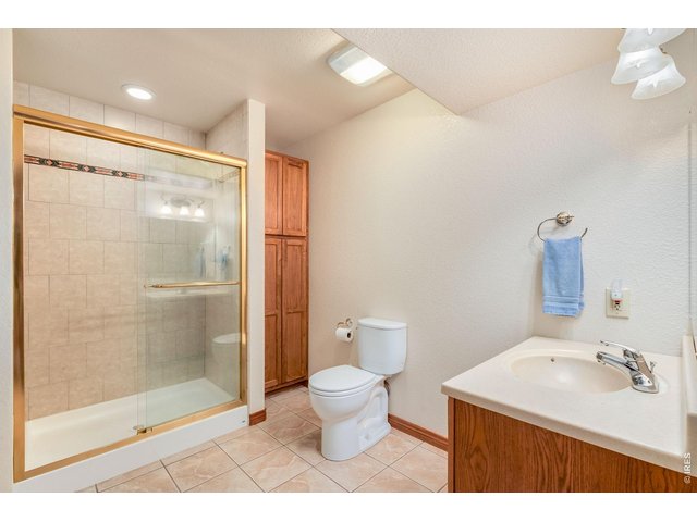 Property Photo 39 Spacious basement bathroom with generous square footage